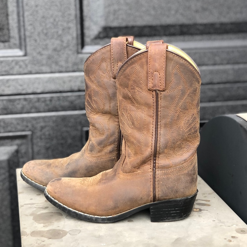 Leather cowboy/girl boots
